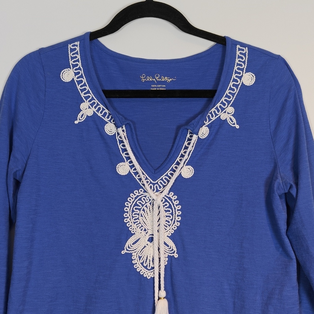LILLY PULITZER Blue Embroidered Tassel 3/4 Sleeve V-Neck Top Size Medium - Picture 6 of 15